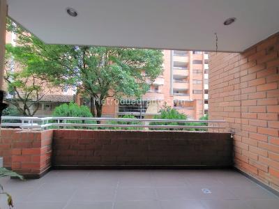 Apartamento de 3 alcobas en venta en Bolivariana, Medellín, 171 m² · foto 3 de 20