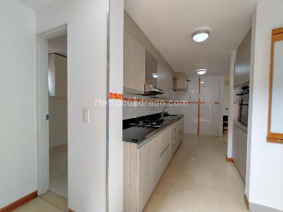 Apartamento de 3 alcobas en venta en Bolivariana, Medellín, 171 m² · foto 4 de 20