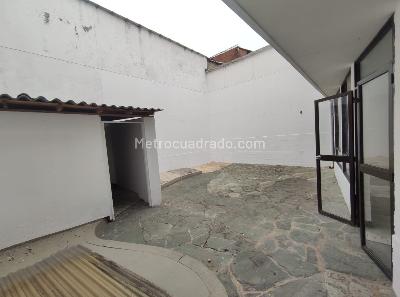 Casa de 4 alcobas en arriendo en Estadio, Medellín, 290 m² · foto 19 de 20