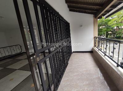 Casa de 4 alcobas en arriendo en Estadio, Medellín, 290 m² · foto 14 de 20
