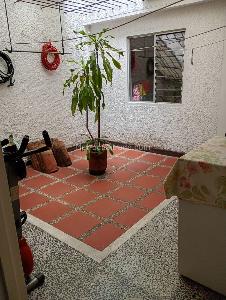 Casa de 5 alcobas en arriendo en Estadio Florida Nueva, Medellín, 375 m² · foto 14 de 20