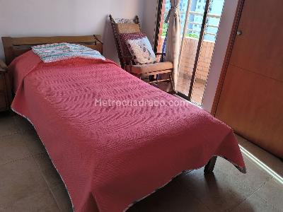 Apartamento de 3 alcobas en venta en Laureles La Castellana, Medellín, 90 m² · foto 12 de 20
