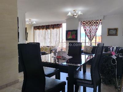 Apartamento de 3 alcobas en venta en Laureles La Castellana, Medellín, 90 m² · foto 3 de 20
