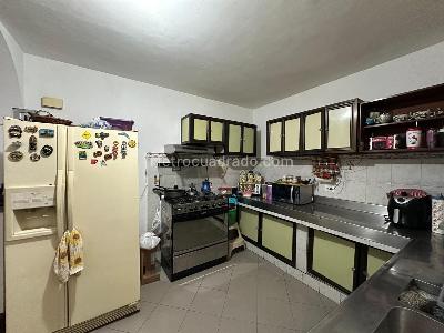 Casa de 4 alcobas en venta en Simon Bolivar, Medellín, 194 m² · foto 4 de 20