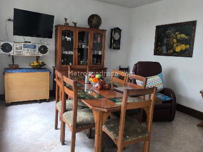 Casa de 4 alcobas en venta en Simon Bolivar, Medellín, 194 m² · foto 3 de 20