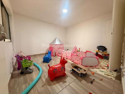 Casa de 5 alcobas en venta en Calasanz, Medellín, 450 m² · foto 13 de 20