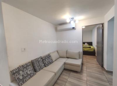 Casa de 5 alcobas en venta en Calasanz, Medellín, 450 m² · foto 3 de 20