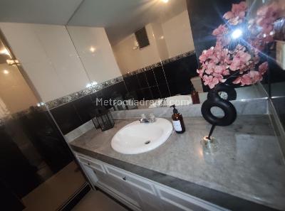 Apartamento de 3 alcobas en venta en Laureles, Medellín, 103 m² · foto 9 de 18