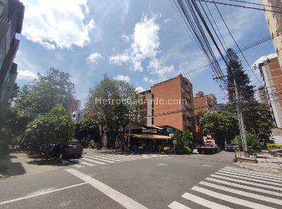 Apartamento de 3 alcobas en venta en Laureles, Medellín, 103 m² · foto 18 de 18