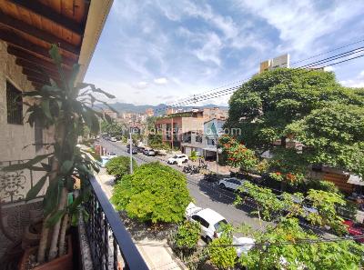Apartamento de 3 alcobas en venta en Laureles, Medellín, 143 m² · foto 9 de 20