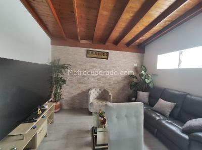 Apartamento de 3 alcobas en venta en Laureles, Medellín, 143 m² · foto 3 de 20