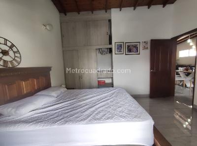 Apartamento de 3 alcobas en venta en Laureles, Medellín, 143 m² · foto 6 de 20