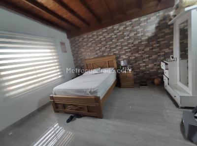 Apartamento de 3 alcobas en venta en Laureles, Medellín, 143 m² · foto 11 de 20