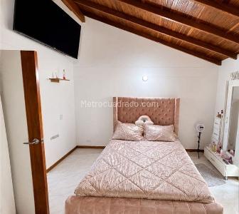 Casa de 4 alcobas en venta en Calasanz, Medellín, 100 m² · foto 8 de 17