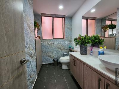 Apartamento de 3 alcobas en venta en San Jose, Sabaneta, 134 m² · foto 11 de 19