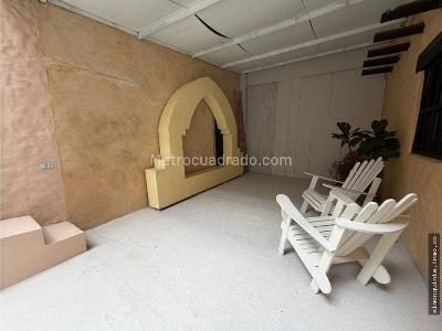 Casa en venta en El Nogal, Medellín · foto 12 de 17