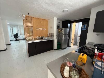 Casa en venta en El Nogal, Medellín · foto 14 de 17
