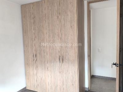 Apartamento de 3 alcobas en venta en Los Colores, Medellín, 94 m² · foto 9 de 20