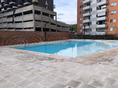 Apartamento de 3 alcobas en venta en Los Colores, Medellín, 94 m² · foto 18 de 20