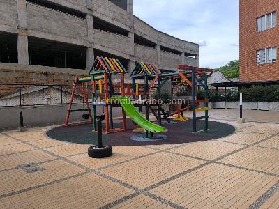 Apartamento de 3 alcobas en venta en Los Colores, Medellín, 94 m² · foto 19 de 20