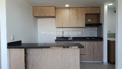 Apartamento de 3 alcobas en venta en Rionegro, Rionegro, 53 m² · foto 2 de 16