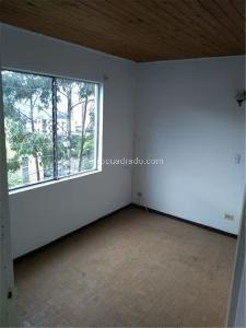 Apartamento de 3 alcobas en venta en Veinte De Julio, Medellín, 83 m² · foto 8 de 15