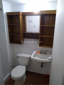Apartamento de 3 alcobas en venta en Veinte De Julio, Medellín, 83 m² · foto 11 de 15