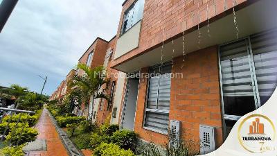 Casa de 3 alcobas en venta en Torreon Quinta Avenida Casas, Ibagué, 67 m² · foto 2 de 20
