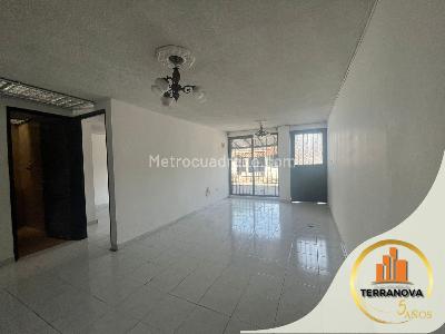 Casa de 3 alcobas en venta en Conjunto Jardines Del Campo, Ibagué, 90 m² · foto 2 de 13
