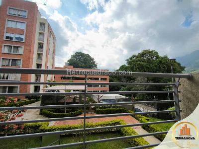 Apartamento de 2 alcobas en venta en Conjunto Malaca, Ibagué, 50 m² · foto 2 de 16