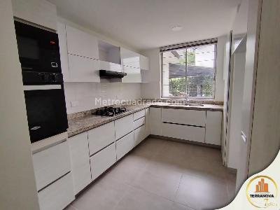 Casa de 5 alcobas en arriendo en Conjunto Rincon Del Vergel, Ibagué, 250 m² · foto 8 de 10
