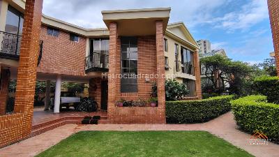 Casa de 4 alcobas en venta en Aparco, Ibagué, 220 m² · foto 2 de 20