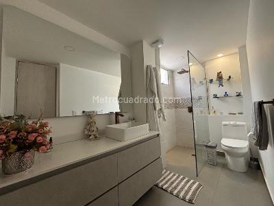 Apartamento en venta en Bella Suiza, Bogotá · foto 3 de 15