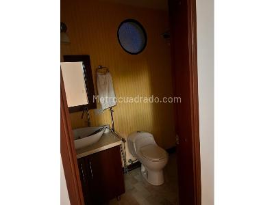 Casa de 4 alcobas en venta en Circunvalar, Pereira, 290 m² · foto 11 de 20