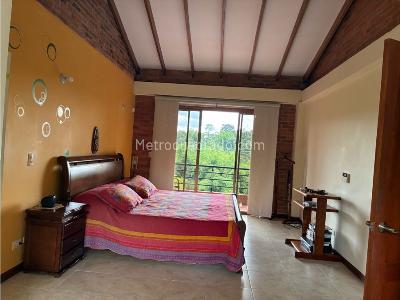 Casa de 4 alcobas en venta en Vereda Tribunas, Pereira · foto 18 de 20