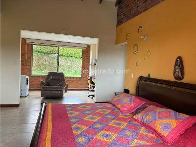 Casa de 4 alcobas en venta en Vereda Tribunas, Pereira · foto 20 de 20