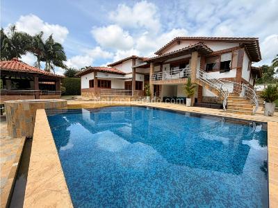 Casa de 5 alcobas en venta en Cerritos, Pereira, 480 m² · foto 2 de 11