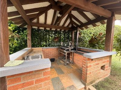 Casa de 5 alcobas en venta en Cerritos, Pereira, 480 m² · foto 3 de 11