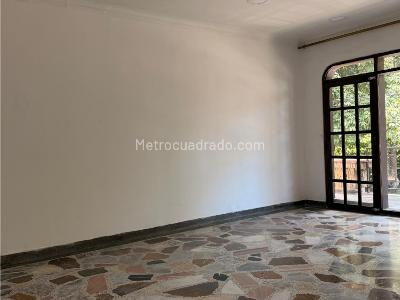Casa de 5 alcobas en venta en Alamos, Pereira, 374 m² · foto 2 de 20