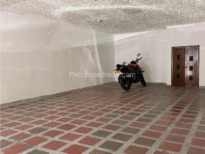 Casa de 5 alcobas en venta en Alamos, Pereira, 374 m² · foto 6 de 20