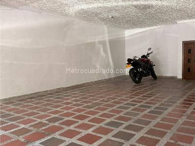 Casa de 5 alcobas en venta en Alamos, Pereira, 374 m² · foto 7 de 20