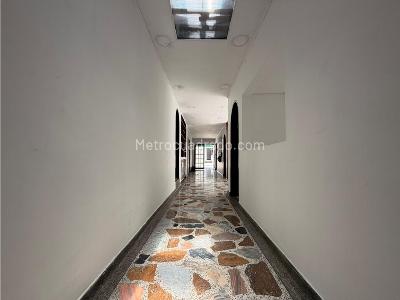 Casa de 5 alcobas en venta en Alamos, Pereira, 374 m² · foto 10 de 20