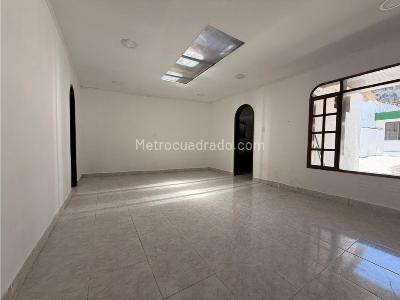 Casa de 5 alcobas en venta en Alamos, Pereira, 374 m² · foto 14 de 20