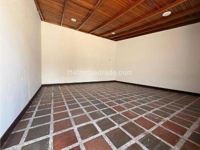 Casa de 5 alcobas en venta en Alamos, Pereira, 374 m² · foto 16 de 20