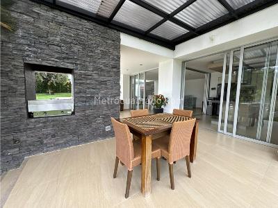 Casa de 5 alcobas en venta en Cerritos, Pereira · foto 2 de 20