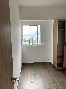 Apartamento de 3 alcobas en venta en Norteamérica, Bello, 83 m² · foto 15 de 16