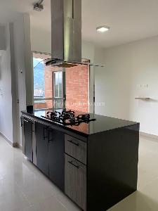Apartamento de 3 alcobas en venta en Norteamérica, Bello, 83 m² · foto 2 de 16