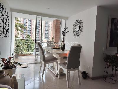 Apartamento en venta en Itagui, Itagüí · foto 3 de 16