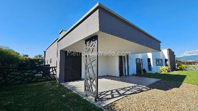 Casa de 4 alcobas en venta en Cerritos Cafelia, Pereira, 350 m² · foto 16 de 17