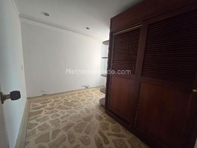 Apartamento de 4 alcobas en venta en Laureles, Medellín, 137 m² · foto 17 de 20